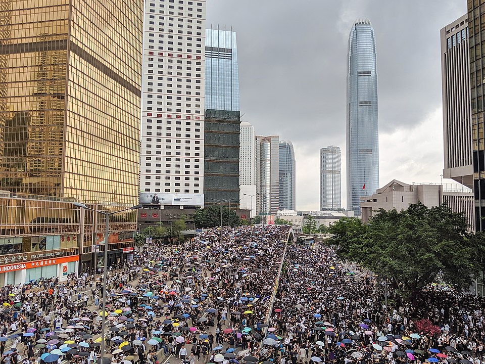 EXPERT’s COMMENTARY – Iverson Ng: Poland must call out the Hong Kong Government’s crackdown on free press and manipulation of elections