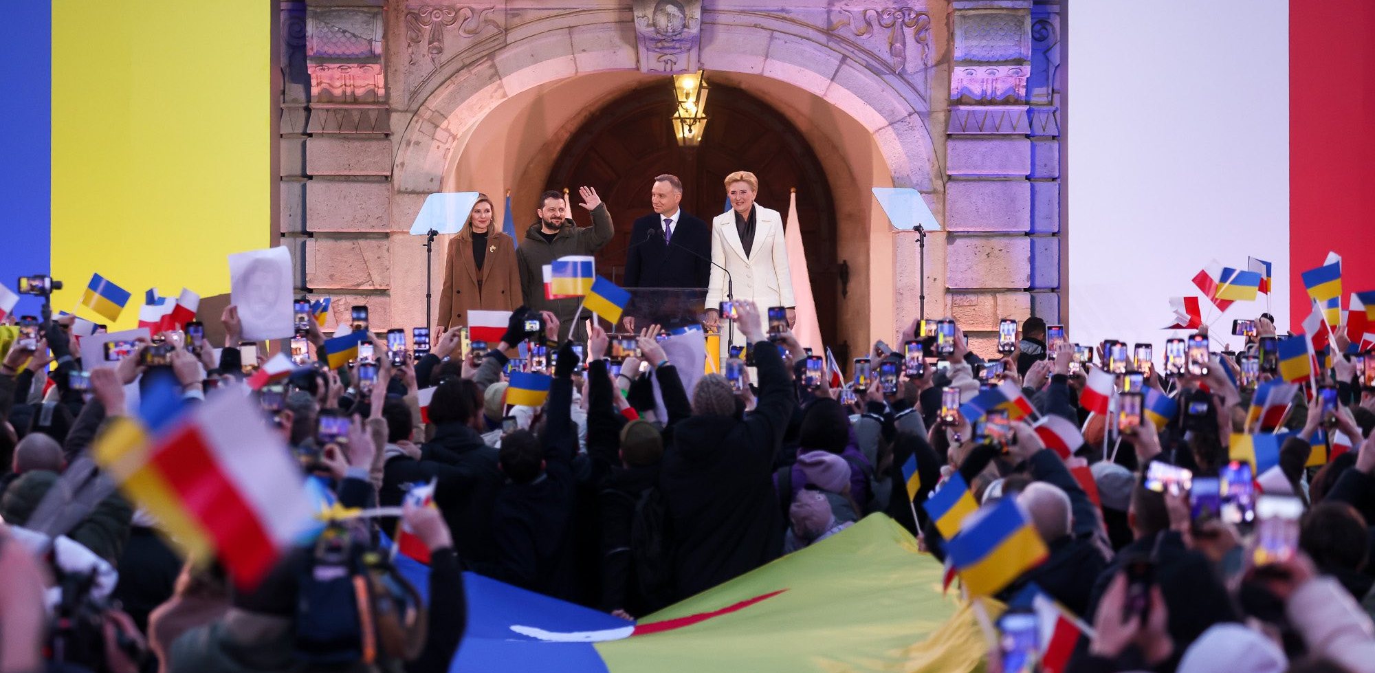 President Zelensky visits Warsaw after a year of full-scale war in Ukraine